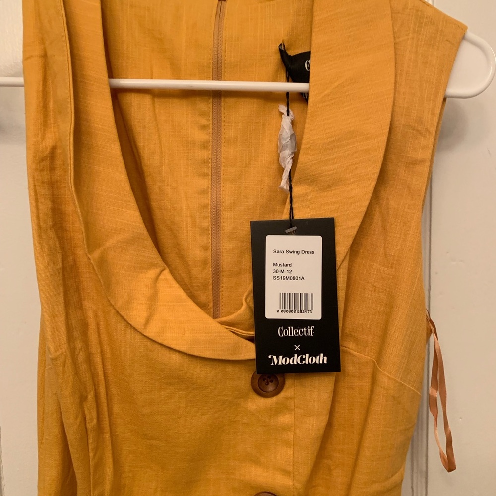 Wrong size. Never been worn. Still has tags - Picture 3 of 4